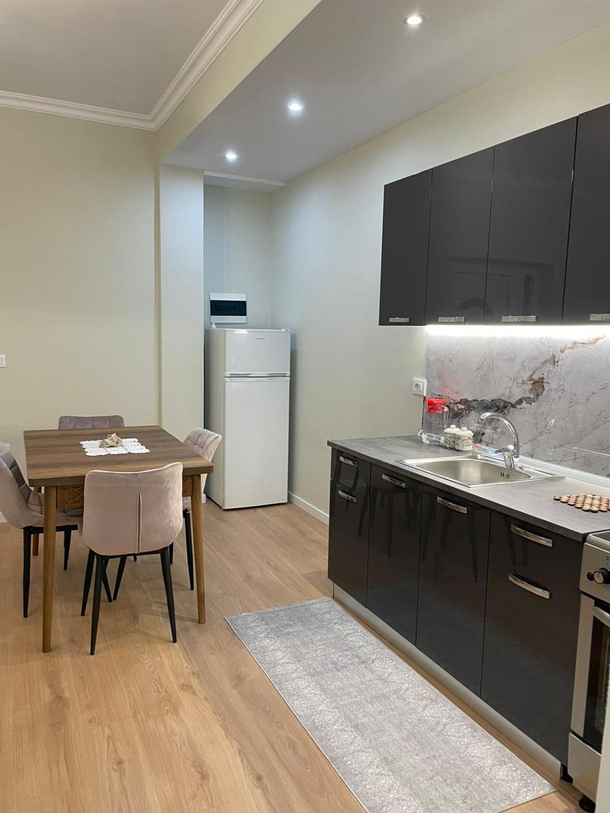 Villa Vsv:Second Flat+Parking Kamez Exteriér fotografie